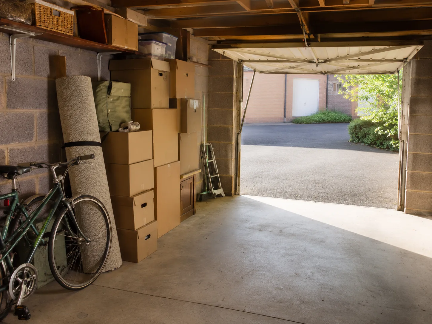 Emptied garage with a clear floor after a clearance